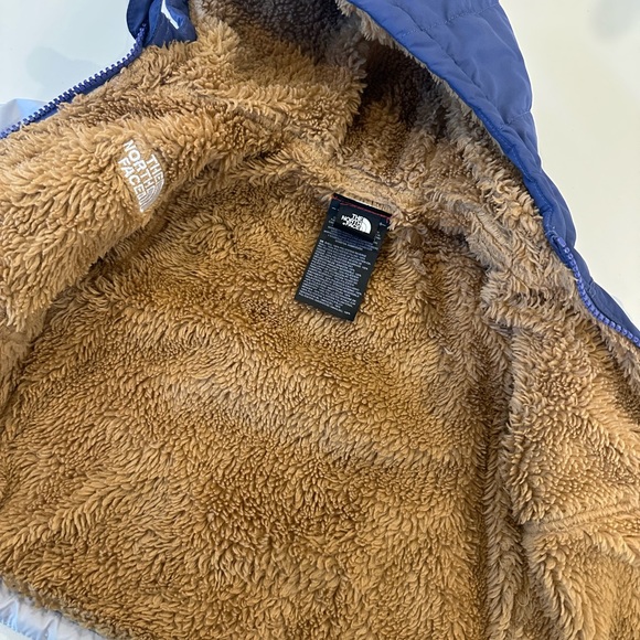 The North Face Reversible (Infant) - Picture 2 of 5